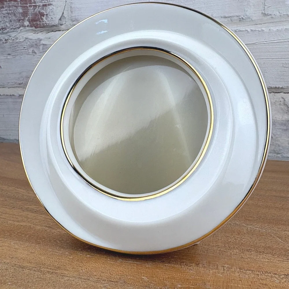 Lenox Memorable Round Porcelain Photo Frame White 24K Gold Trim Oval Opening